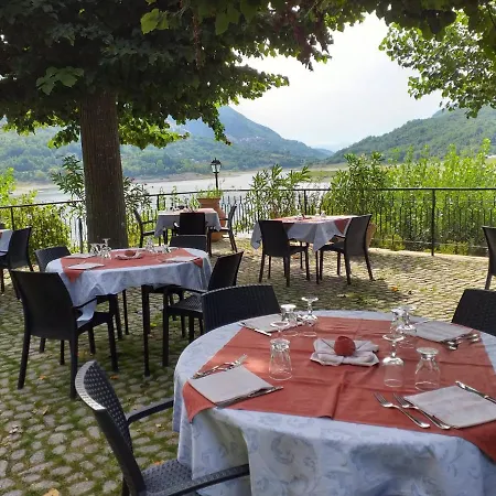 Turano Hotel Castel di Tora